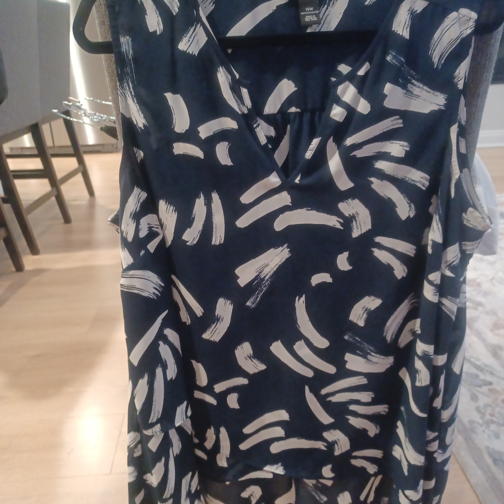 Alfani Navy and White Brushstroke Blouse